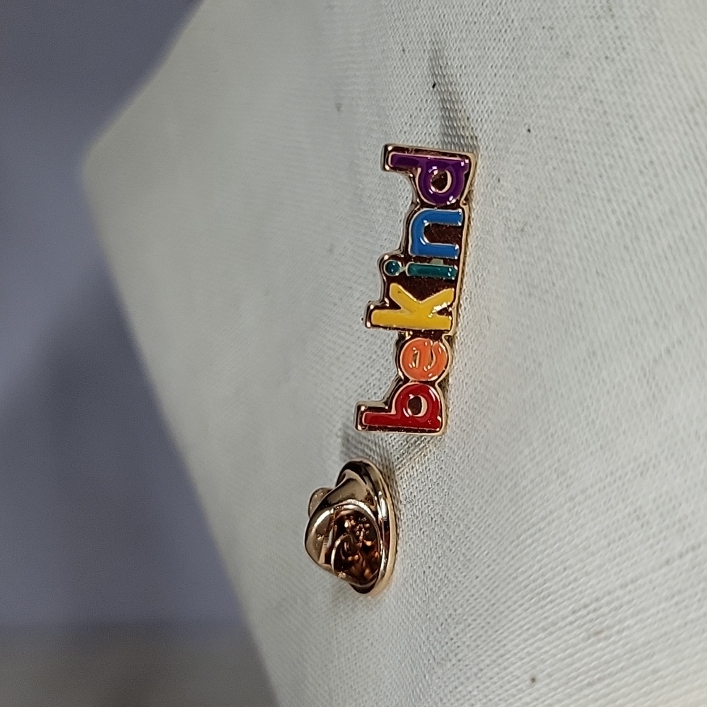 Be Kind Multicolor Enamel & Steel Pin, unisex - Picture 3 of 4